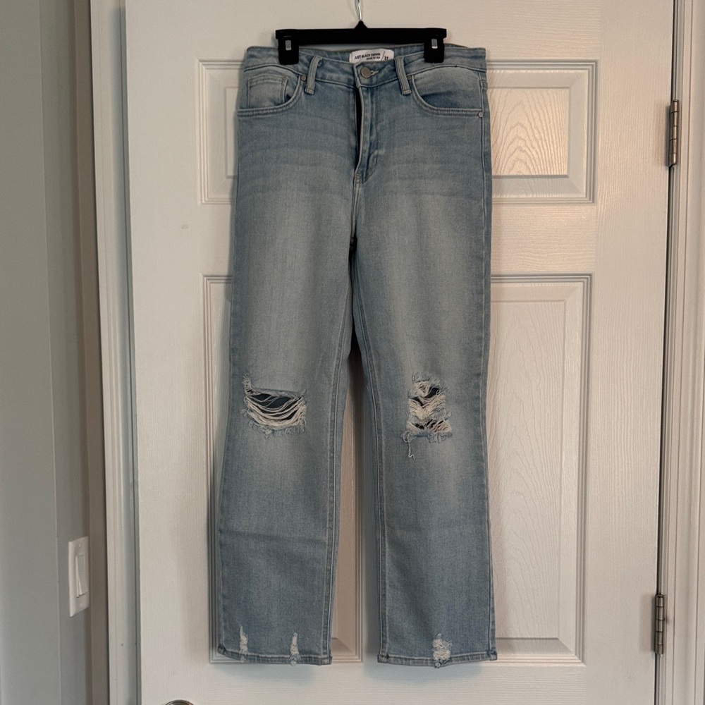 NWOT Just Black Light Blue Distressed Straight Leg Jeans-Super soft and stretchy